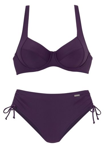 LASCANA Bügel-Bikini mit seitlich geraffter Bikinihose mehr Verkauf
