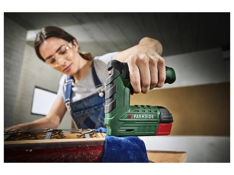 PARKSIDE® 4 V Akku-Tacker »PAT 4 D6«, inklusive Heftklammern und Nägel Günstiger Verkauf