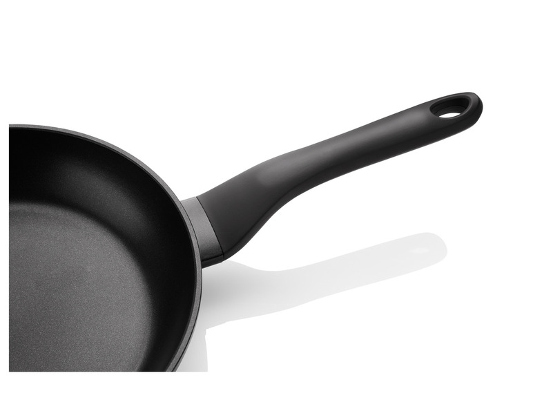 ERNESTO® Aluguss-Pfanne, Ø 24 cm Kauf eins, bekomm eins gratis