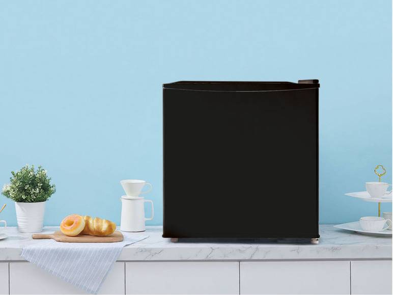 Comfee Mini-Kühlschrank »RCD76DK2«, mit Eisfach Online Shopping
