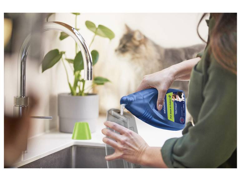 Bissell Fleckenreinigungsmittel »Pet Stain and Odour« gegen Verschmutzungen Große Rabatte