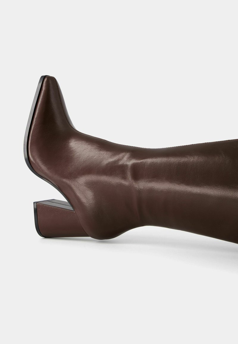 Bershka Bershka Boots - dark red Kostenloser Versand international