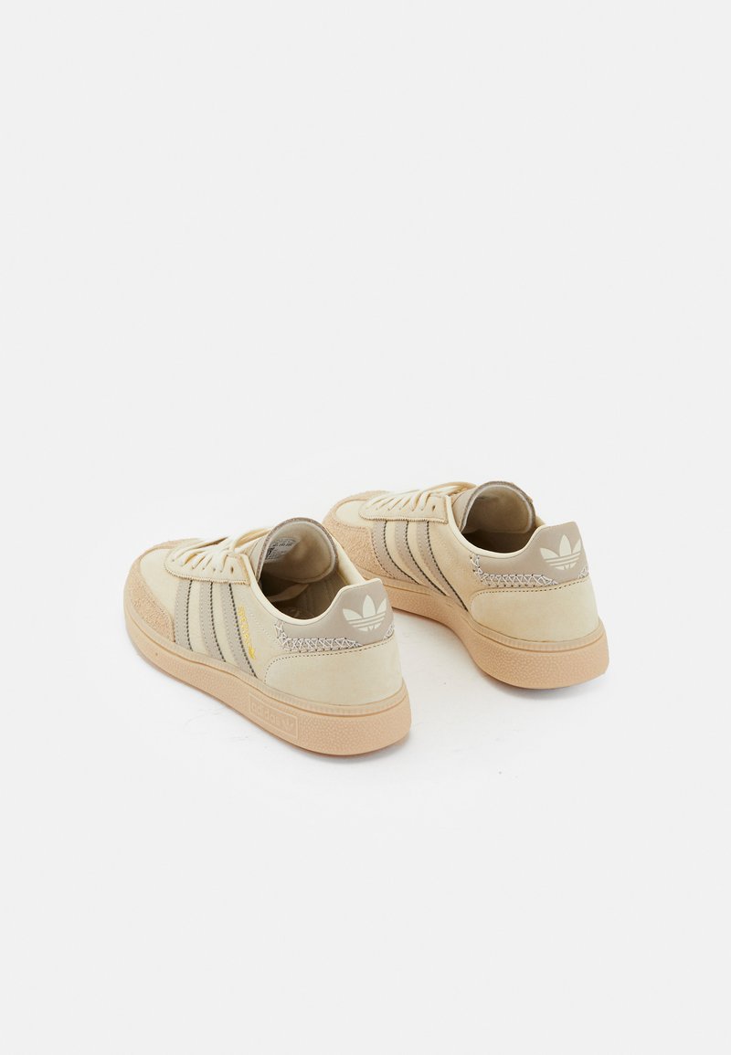 adidas Originals adidas Originals HANDBALL SPEZIAL UNISEX - Trainers Fabrikladen