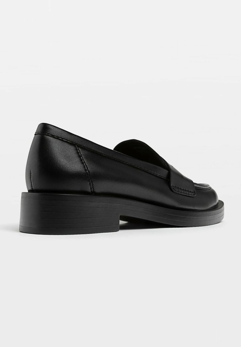 Stradivarius Stradivarius LOAFERS - Slip-ons - black Im Verkauf