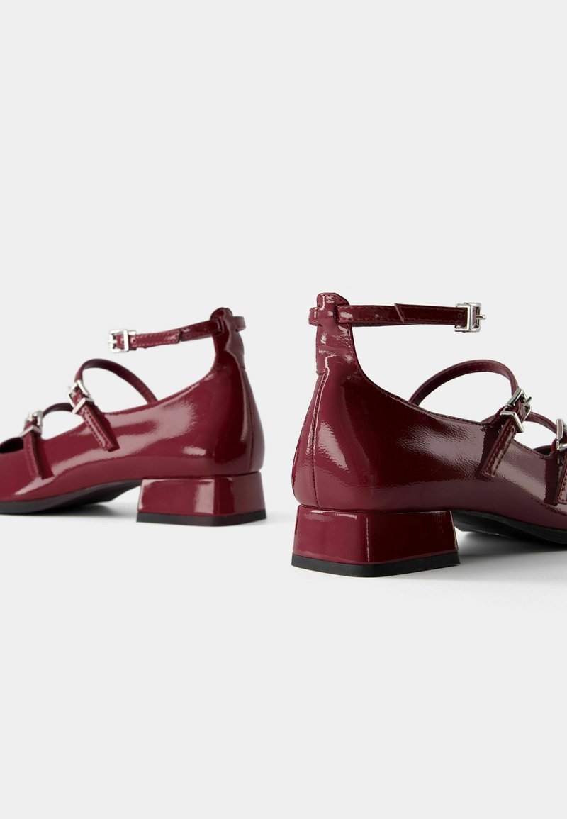Bershka Bershka MARY JANES - Ankle strap ballet pumps - dark red 2025