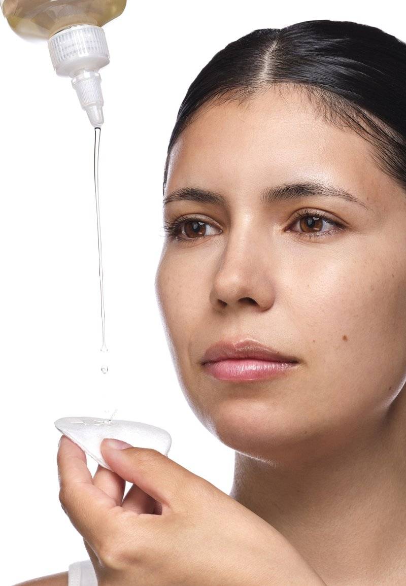 The Ordinary The Ordinary GLYCOLIC ACID 7% EXFOLIATING TONER - Facial scrub & peel Meist gekauft