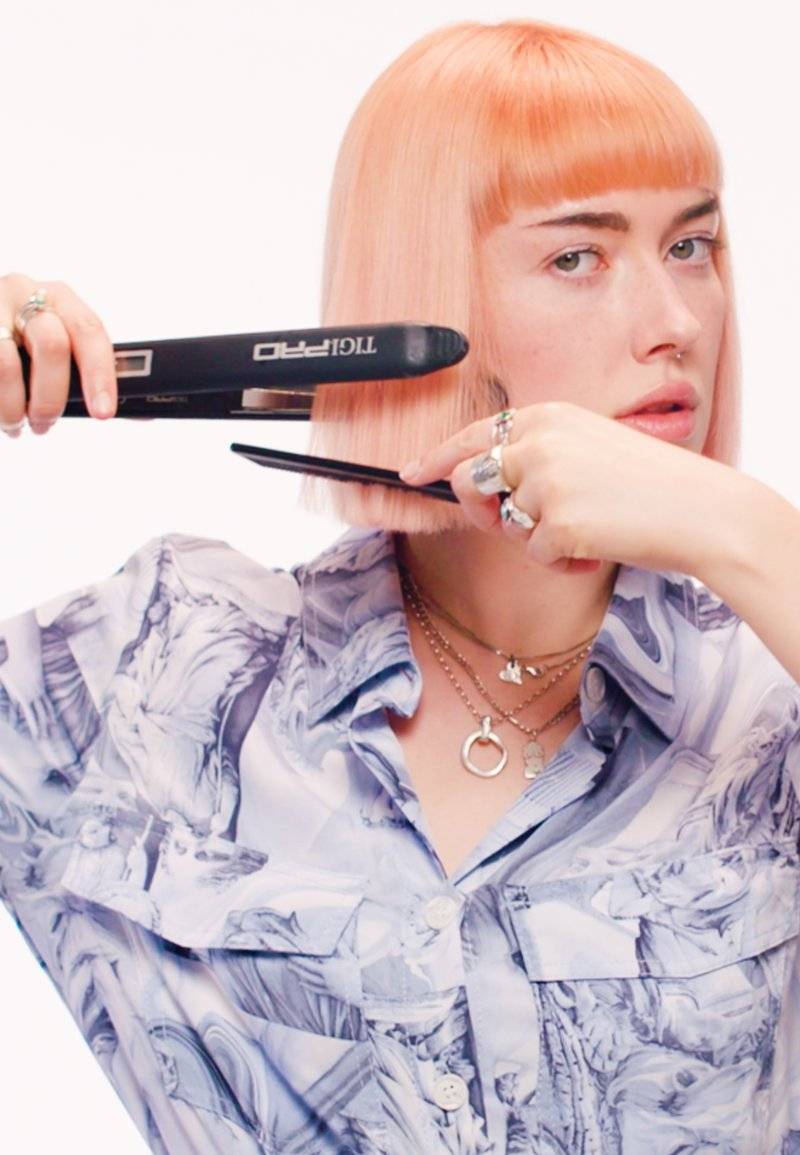 Tigi Tigi BED HEAD STRAIGHTEN OUT - Hair styling Räumungsverkauf