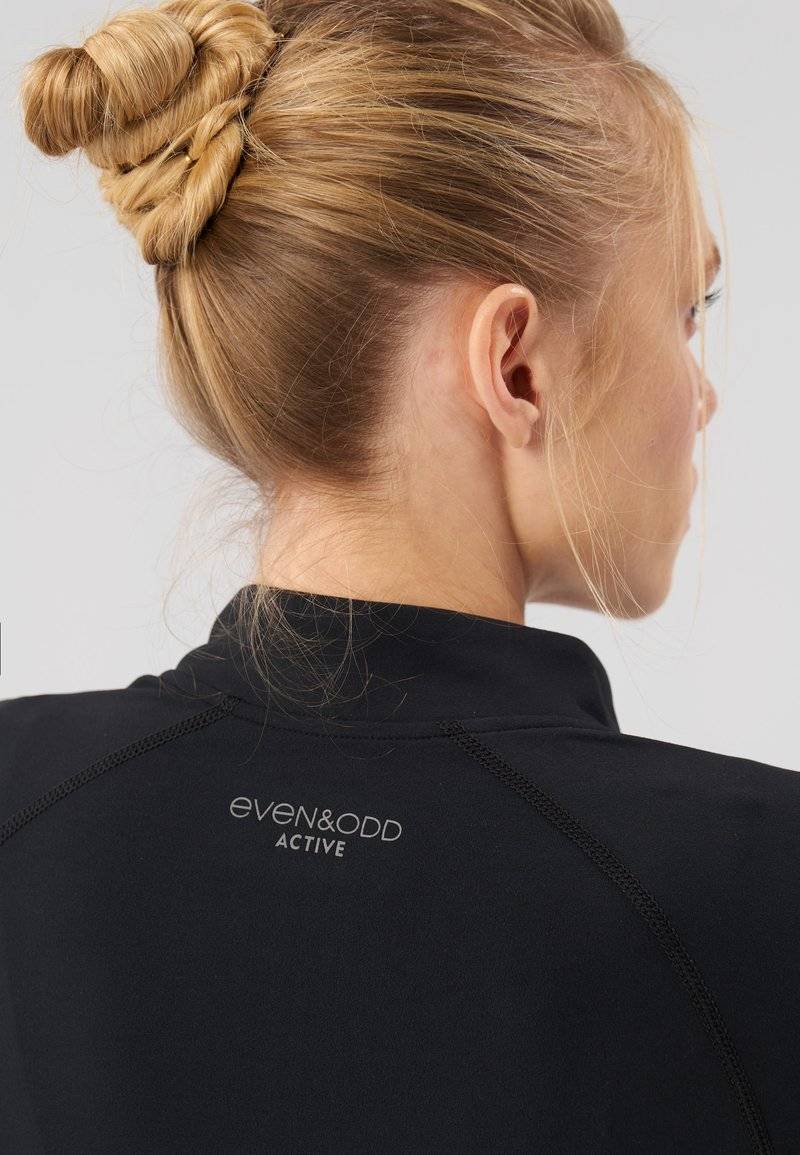 Even&Odd active Even&Odd active SUPER SOFT COTTON TOUCH - Training jacket - black Wochenangebot