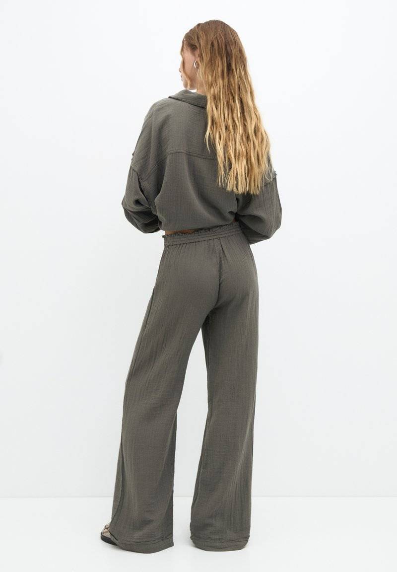 PULL&BEAR PULL&BEAR CREASED WITH FRAYED HEMS - Trousers - dark grey Black Friday Preise
