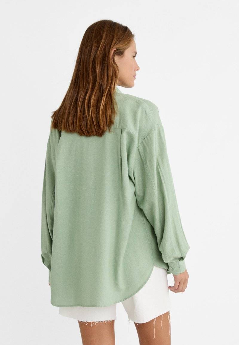 Stradivarius Stradivarius RUSTIKALES DAILY - Button-down blouse - khaki Hotsell