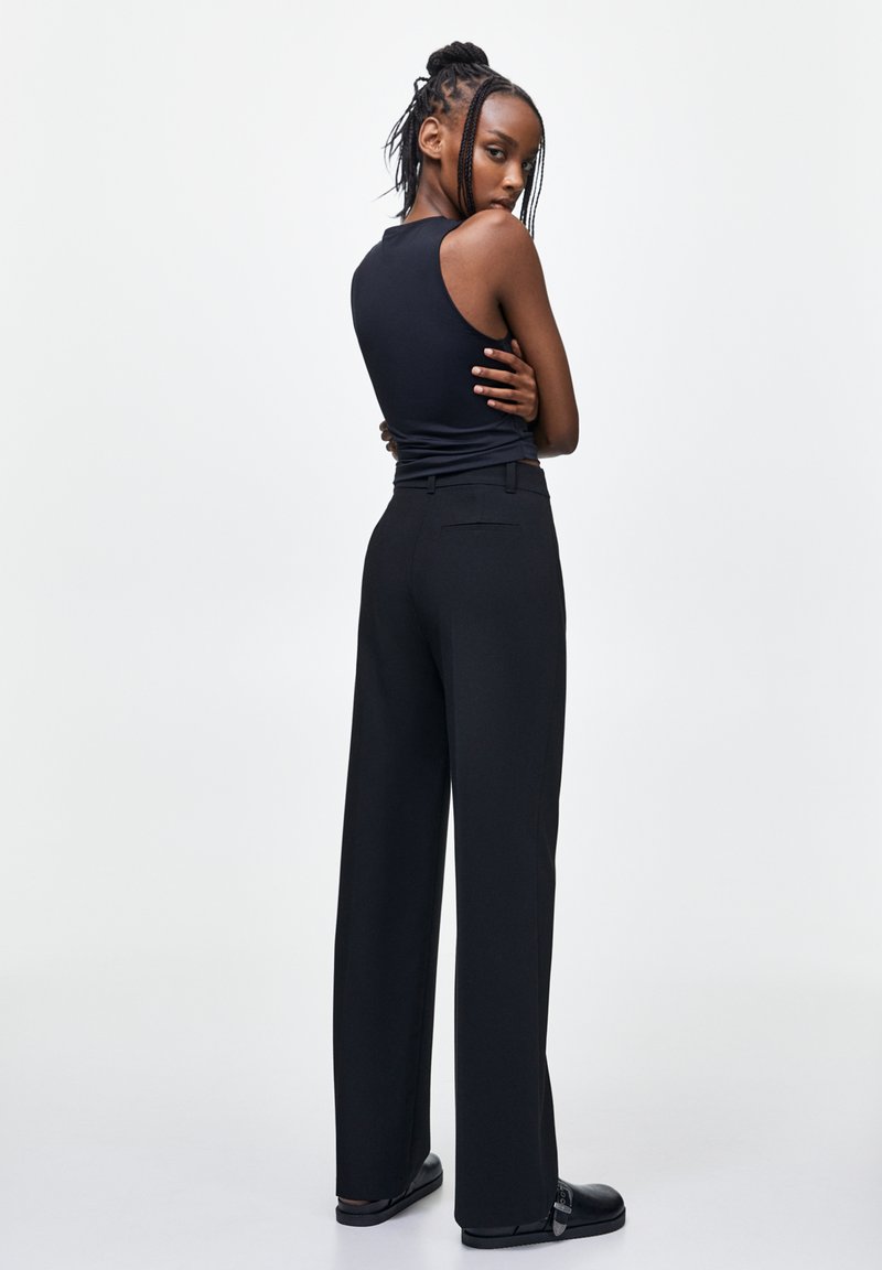 PULL&BEAR PULL&BEAR STRAIGHT - Trousers - black Rabatt