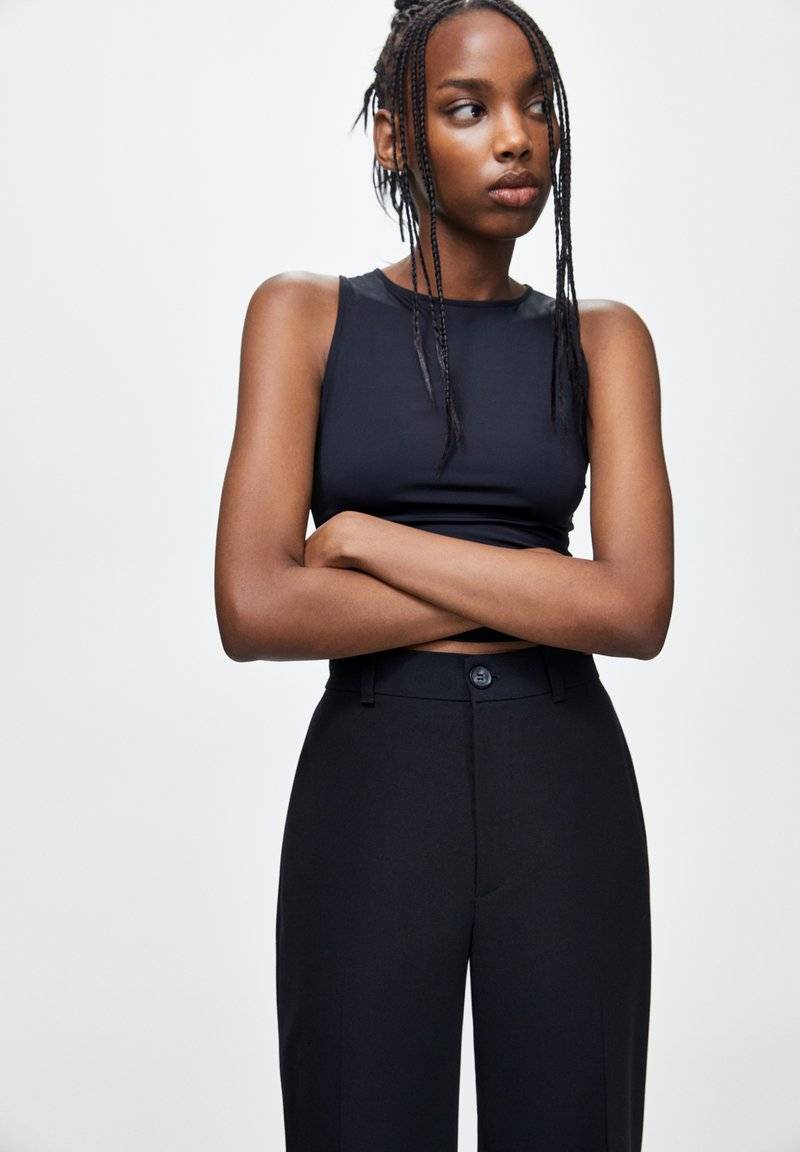 PULL&BEAR PULL&BEAR STRAIGHT - Trousers - black Rabatt