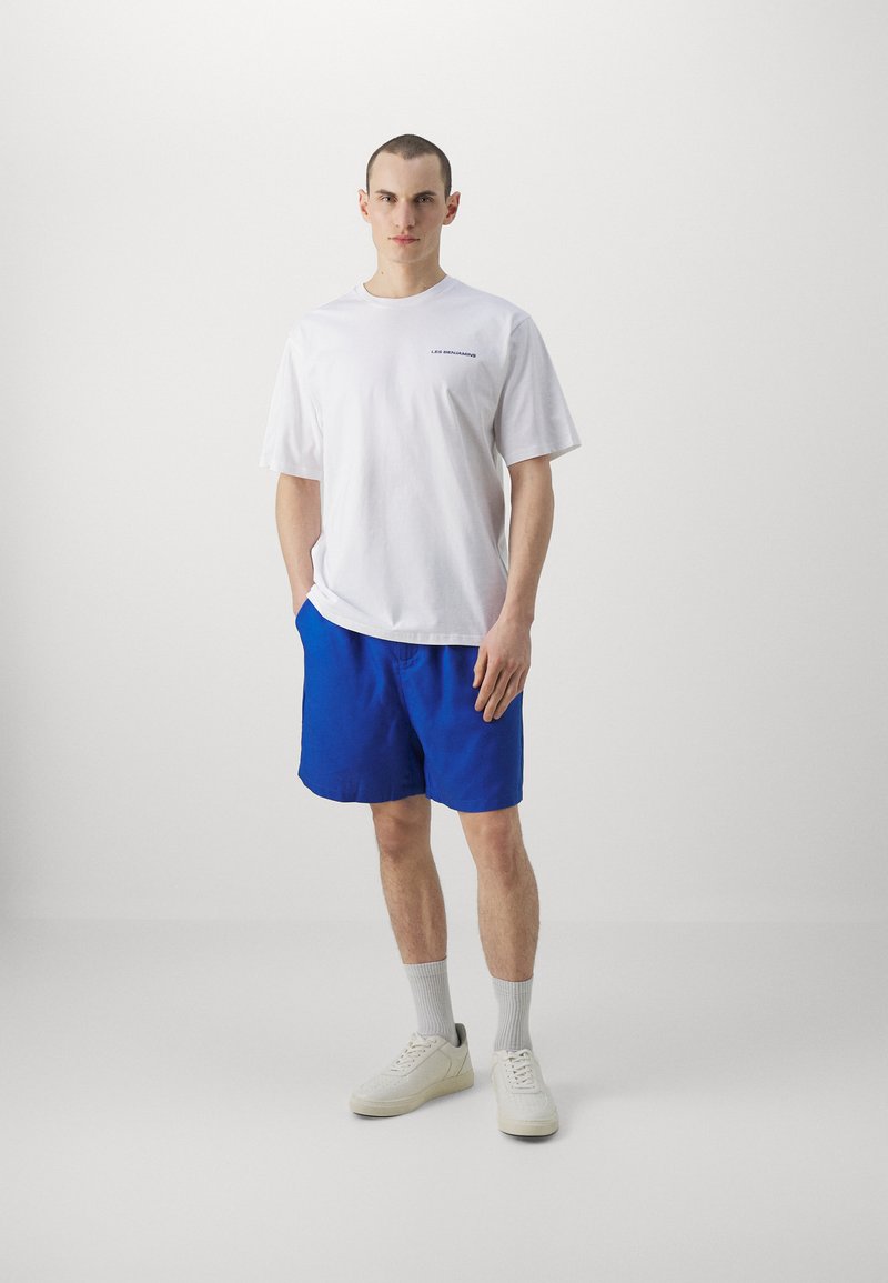 Les Benjamins Les Benjamins RELAXED TEE UNISEX - Print T-shirt - white Online Shopping