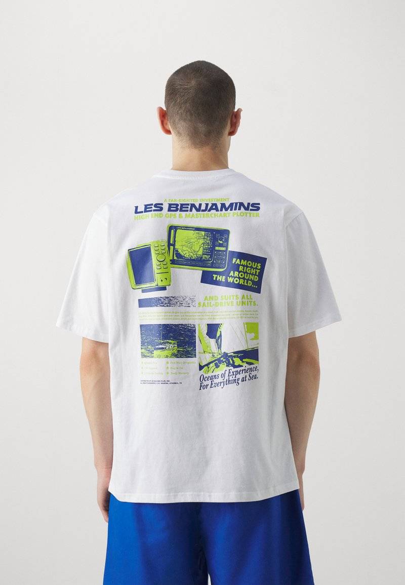 Les Benjamins Les Benjamins RELAXED TEE UNISEX - Print T-shirt - white Online Shopping