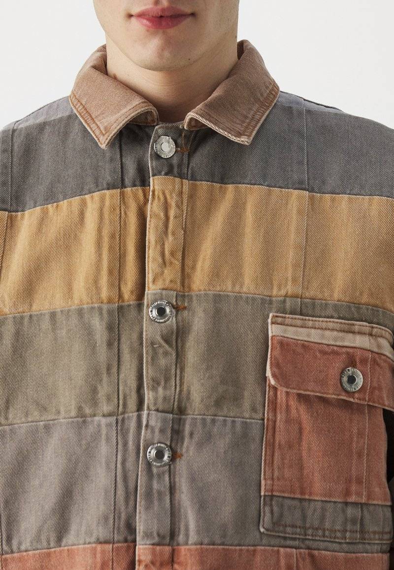 Les Benjamins Les Benjamins UNISEX - Denim jacket - brown Preisnachlass