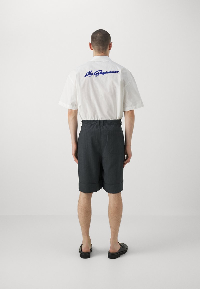 Les Benjamins Les Benjamins UNISEX - Shorts - black Osterangebot