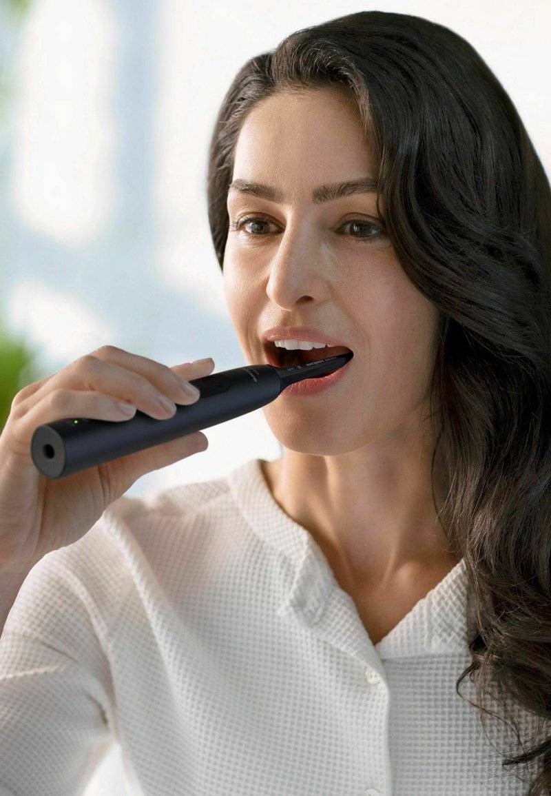 Philips Philips SONICARE HX3681/54 4100 SERIES - Electric toothbrush - schwarz Nur für heute