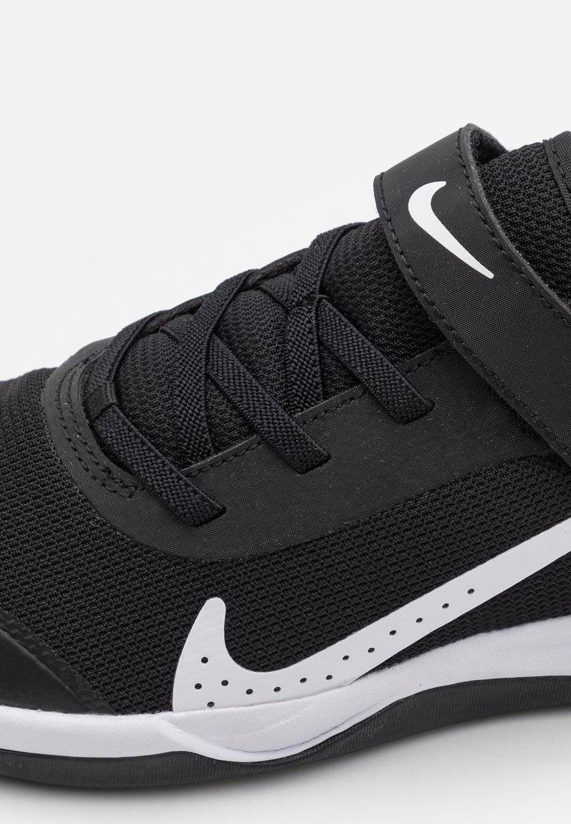 Nike Performance Nike Performance OMNI MULTI COURT - Training shoe 50% Rabatt für begrenzte Zeit