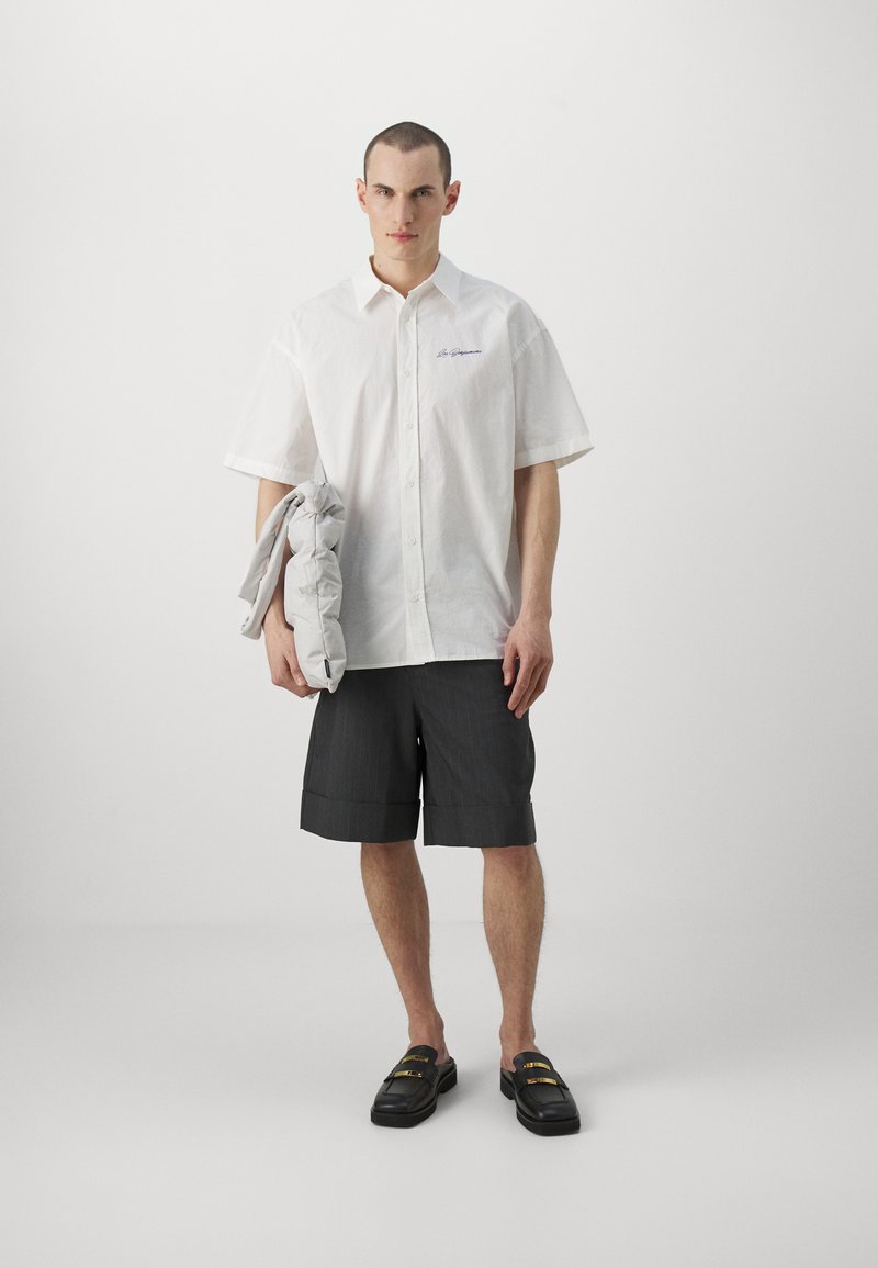 Les Benjamins Les Benjamins SHORT SLEEVE UNISEX - Button-down blouse - white Sonderangebot der Fabrik