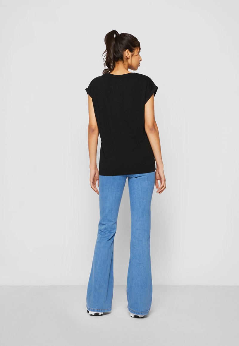 Urban Classics Urban Classics EXTENDED SHOULDER - Basic T-shirt - black Angebote