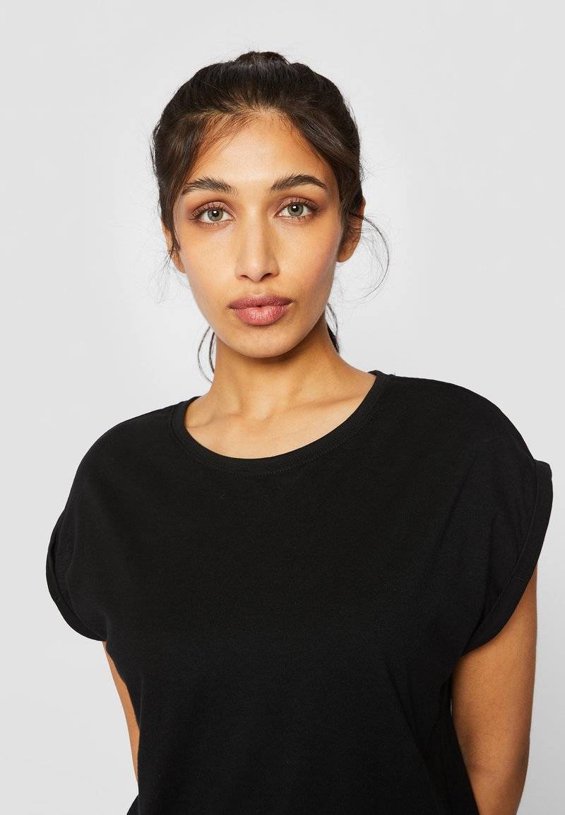 Urban Classics Urban Classics EXTENDED SHOULDER - Basic T-shirt - black Angebote