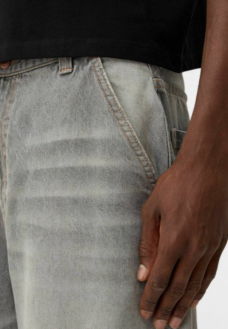 Bershka Bershka Relaxed fit jeans - light grey Schlussverkauf