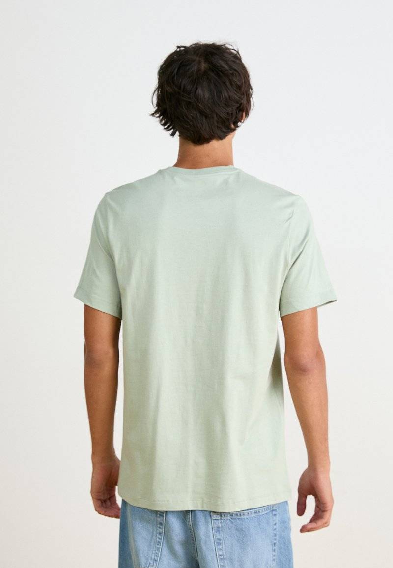 Nike Sportswear Nike Sportswear CLUB TEE - Basic T-shirt - mint Fabrik Onlineshop