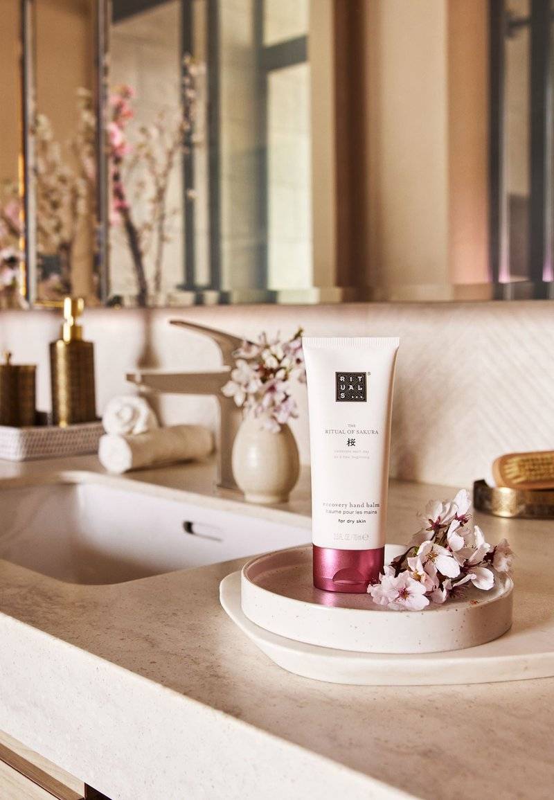 Rituals Rituals RECOVERY HAND BALM THE RITUAL OF SAKURA - FLORAL - CHERRY BLOSSOM & RICE MILK - Hand cream Letzte 3 Tage