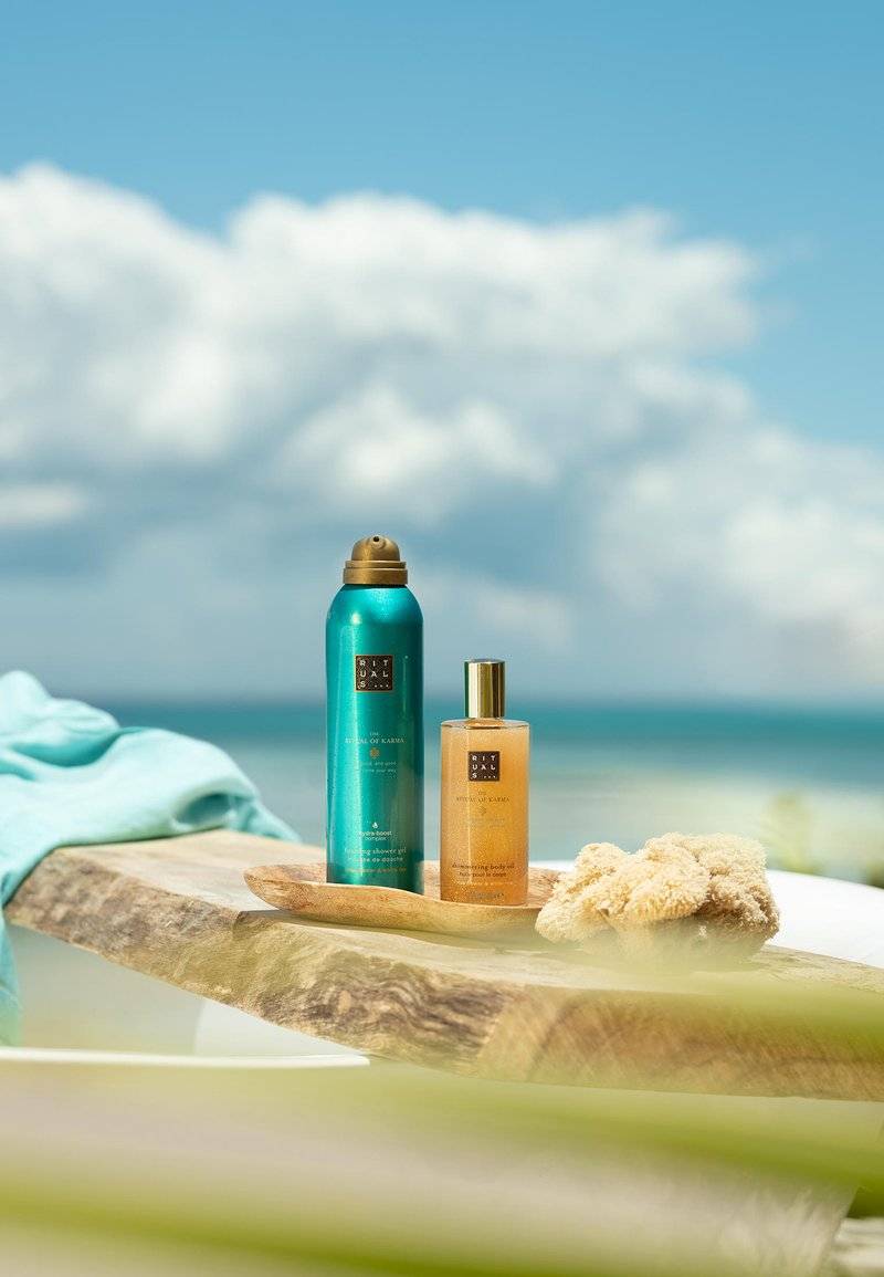 Rituals Rituals SHIMMERING BODY OIL THE RITUAL OF KARMA - DELICATELY SWEET - LOTUS & WHITE TEA - Body oil JETZT KAUFEN