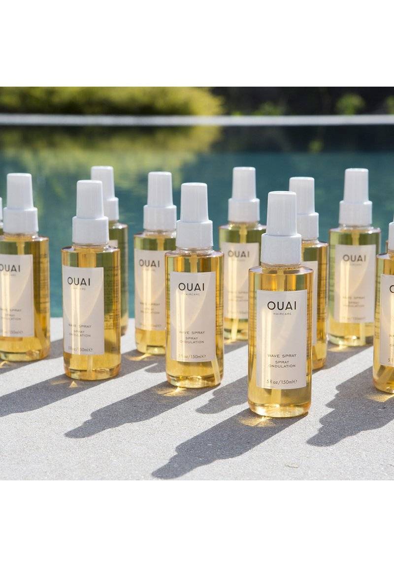 Ouai Ouai WAVE SPRAY - Hair styling Fabrikladen