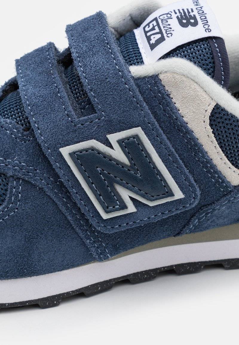 New Balance New Balance 574 UNISEX - Trainers - navy Outlet