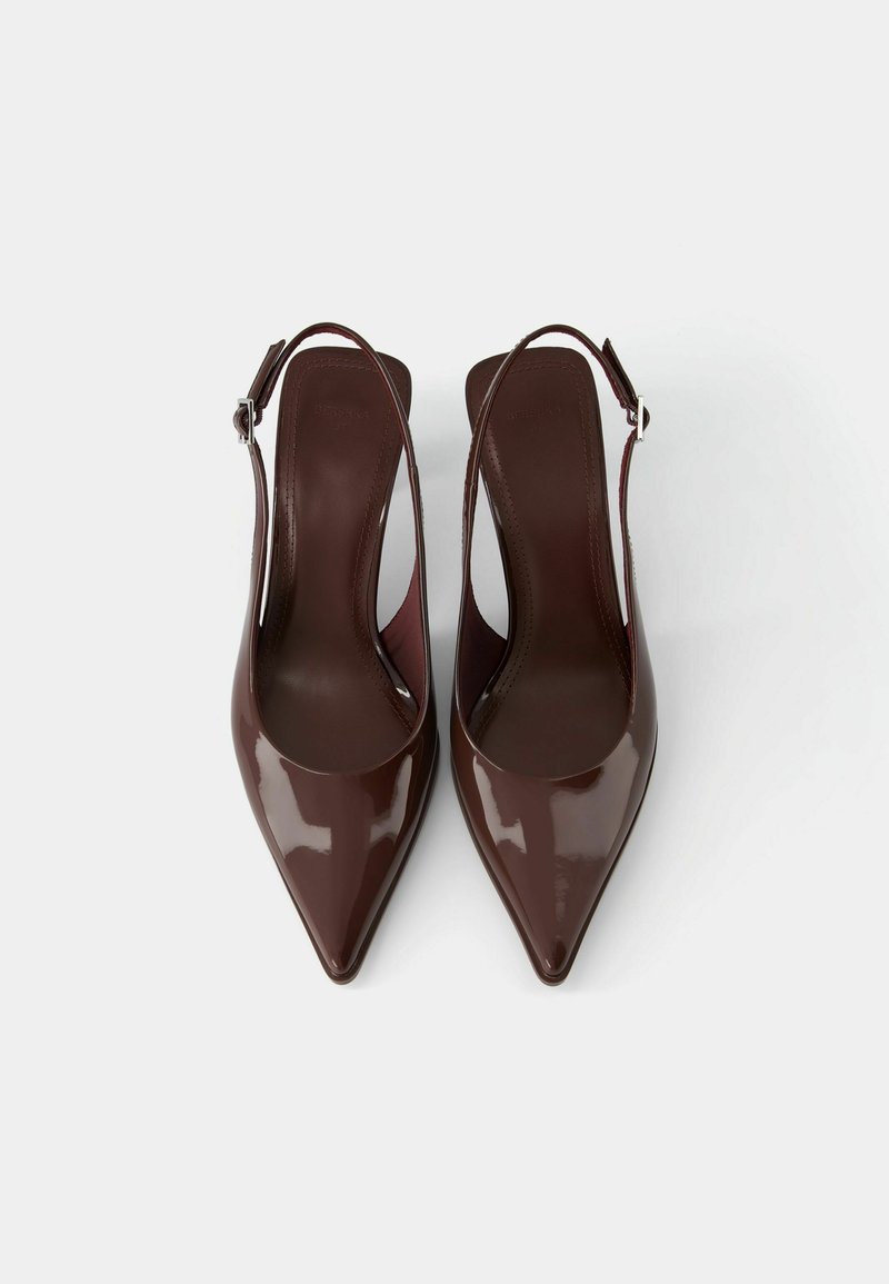 Bershka Bershka KITTEN HEEL - Classic heels - brown Meist gekauft