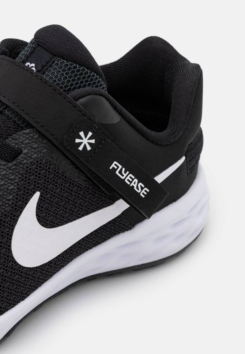 Nike Performance Nike Performance NIKE REVOLUTION 6 FLYEASE (PS - Neutral running shoes Günstig kaufen