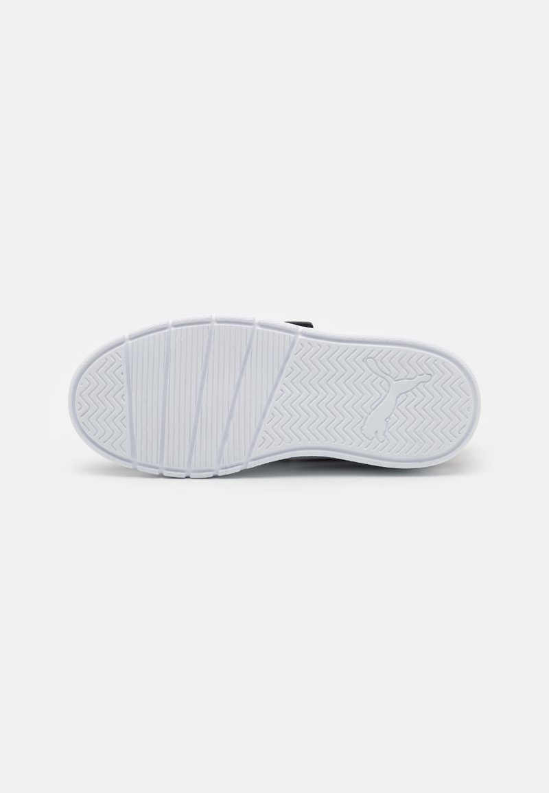 Puma Puma COURTFLEX UNISEX - Neutral running shoes Versandkostenfrei