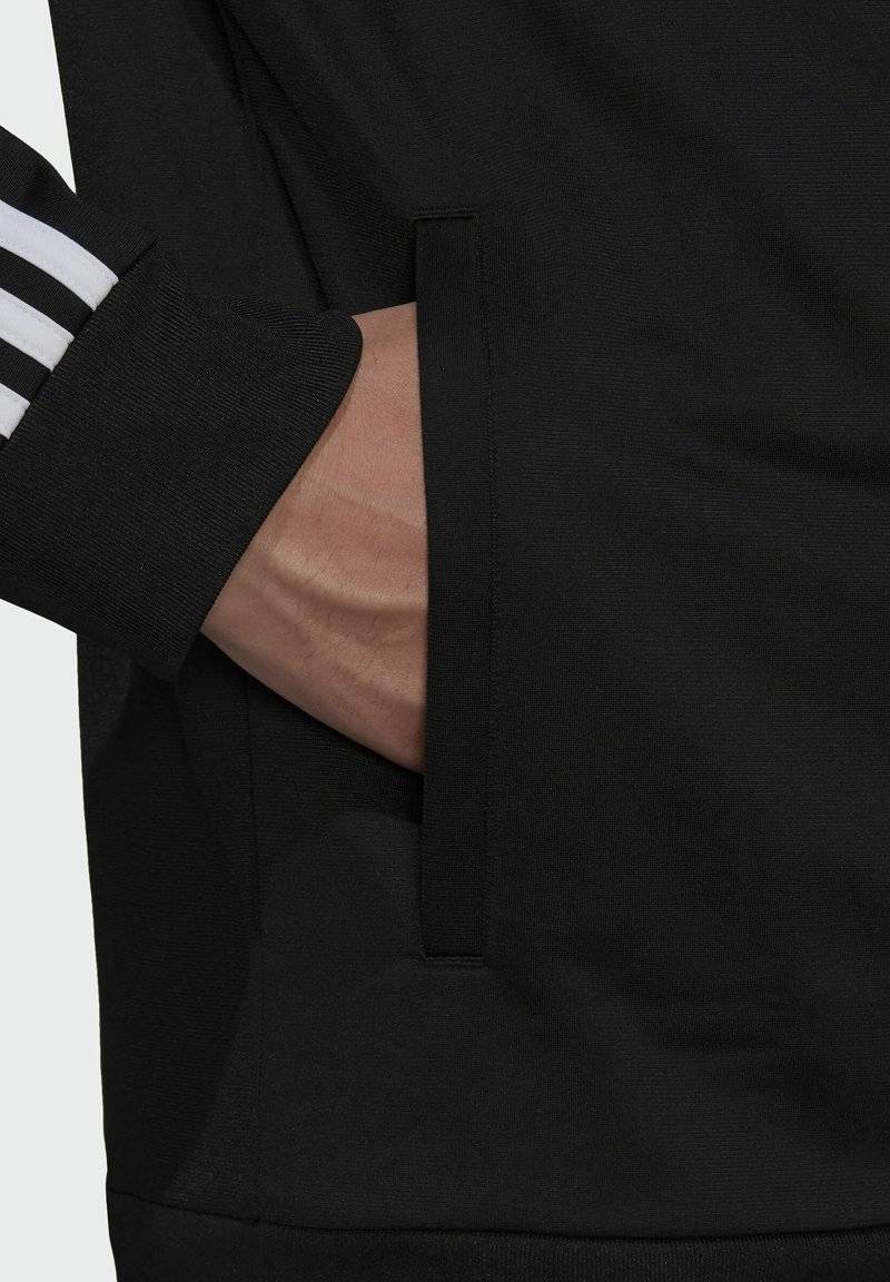 adidas Sportswear adidas Sportswear ESSENTIALS WARM-UP REGULAR 3-STRIPES - Training jacket - black Bis zu 55% Rabatt