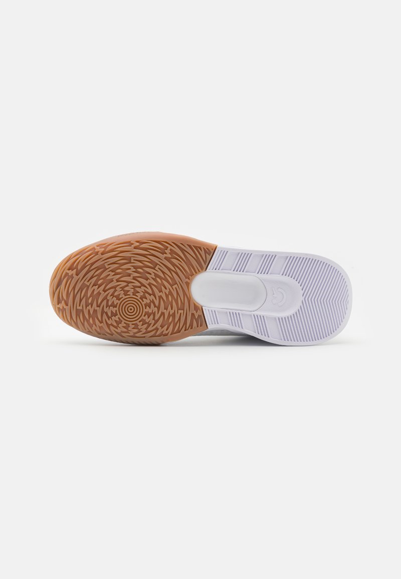 Nike Performance Nike Performance KIDS CROSSCOURT UNISEX - Competition running shoes Fabrikladen