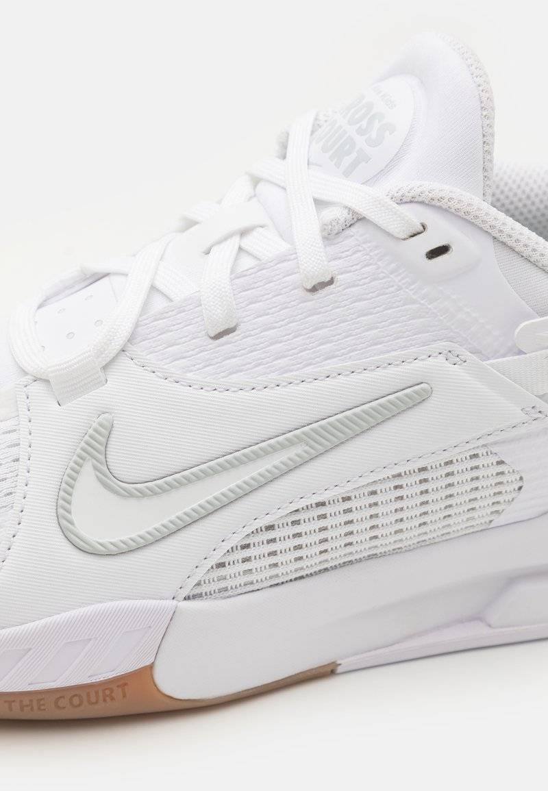 Nike Performance Nike Performance KIDS CROSSCOURT UNISEX - Competition running shoes Fabrikladen