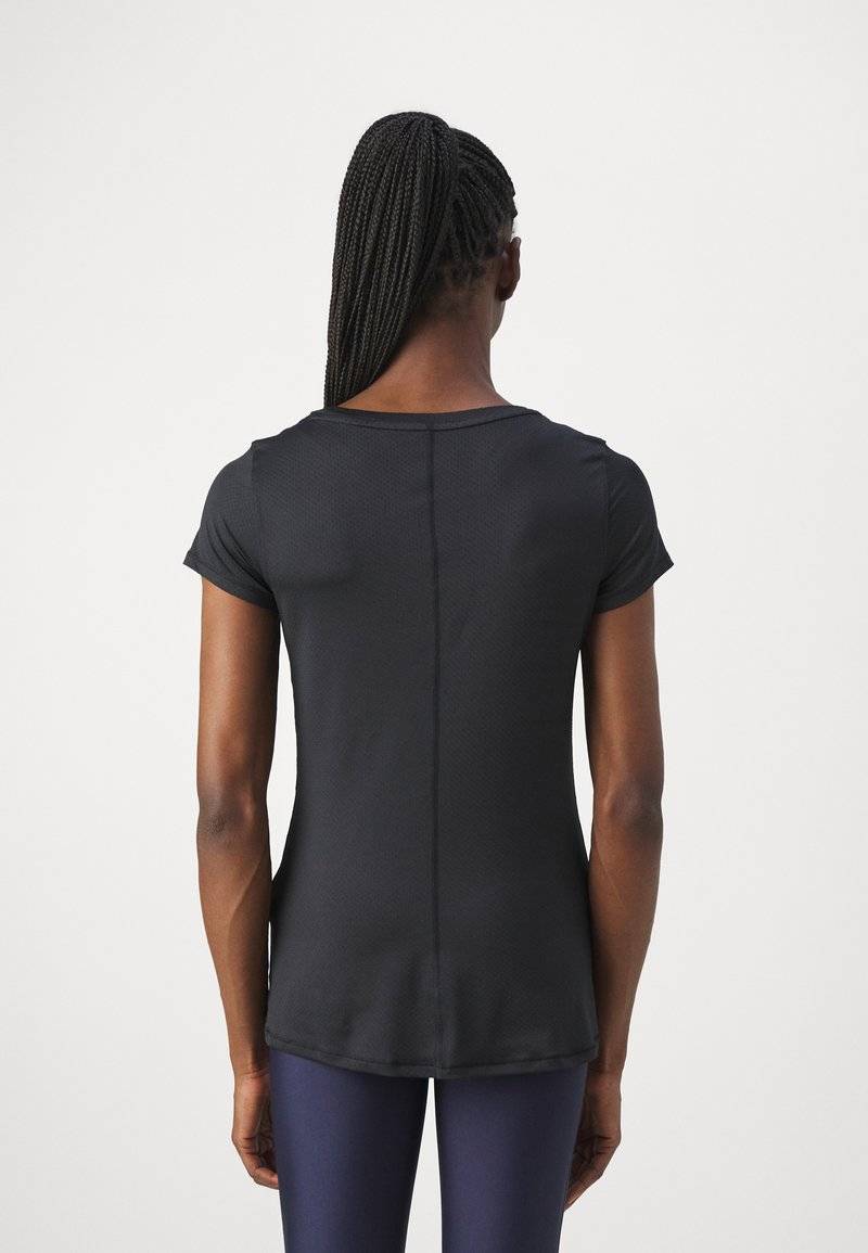 Under Armour Under Armour TECH - Basic T-shirt Im Verkauf