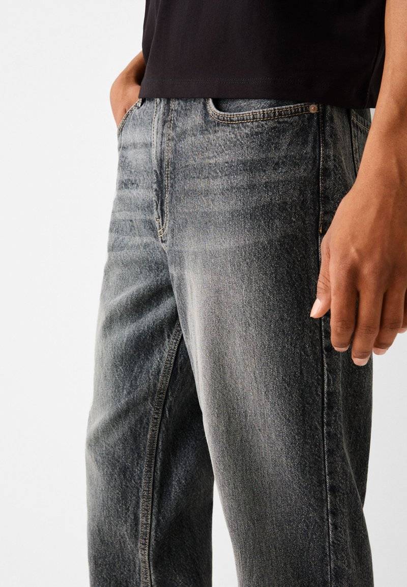 Bershka Bershka Straight leg jeans - mottled dark grey Outlet