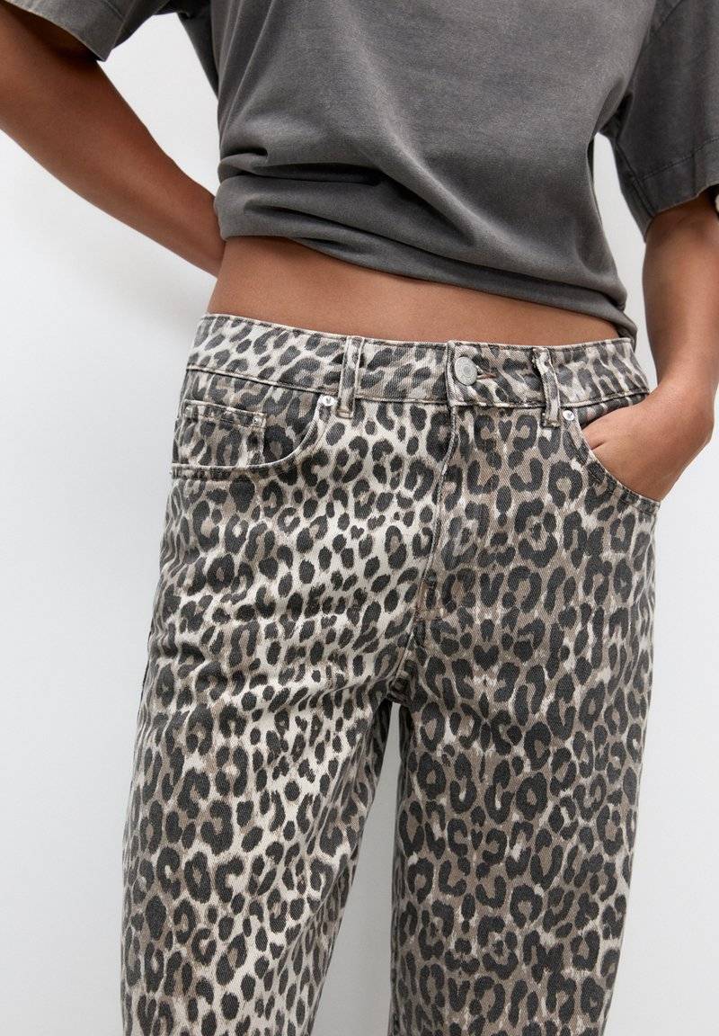 PULL&BEAR PULL&BEAR Trousers - brown Verkauf
