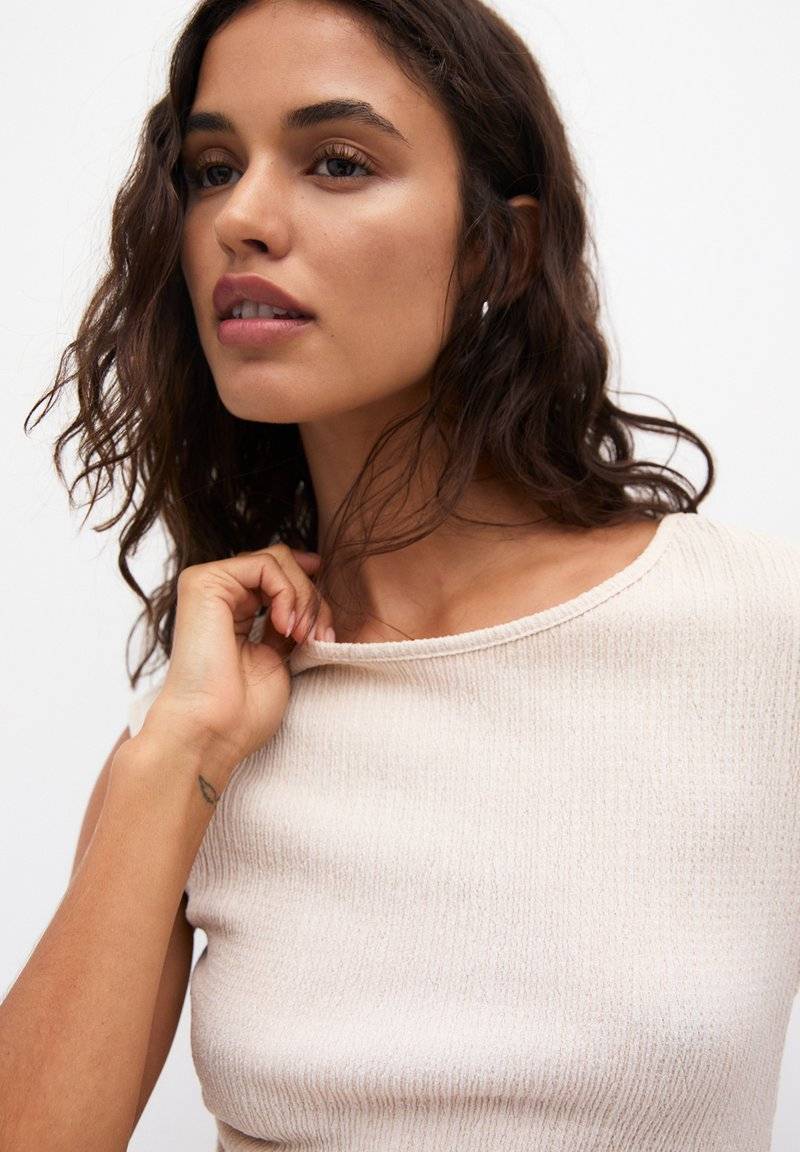 PULL&BEAR PULL&BEAR GATHERED SLEEVELESS - Blouse - beige Kostenloser Versand