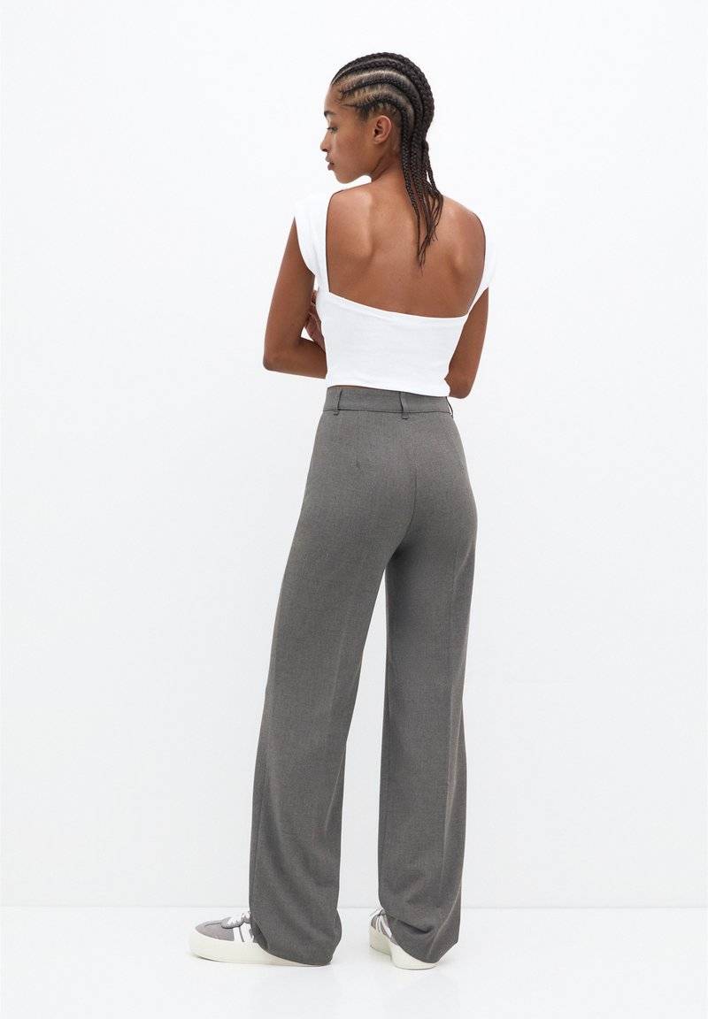 PULL&BEAR PULL&BEAR SMART SEAMED - Trousers - grey Exklusivangebot