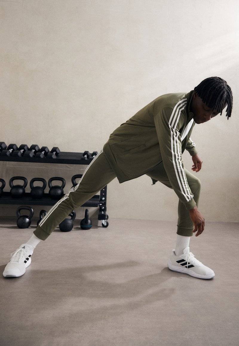 adidas Performance adidas Performance AMPLIMOVE TRAINER - Training shoe Begrenzt auf 3 Tage
