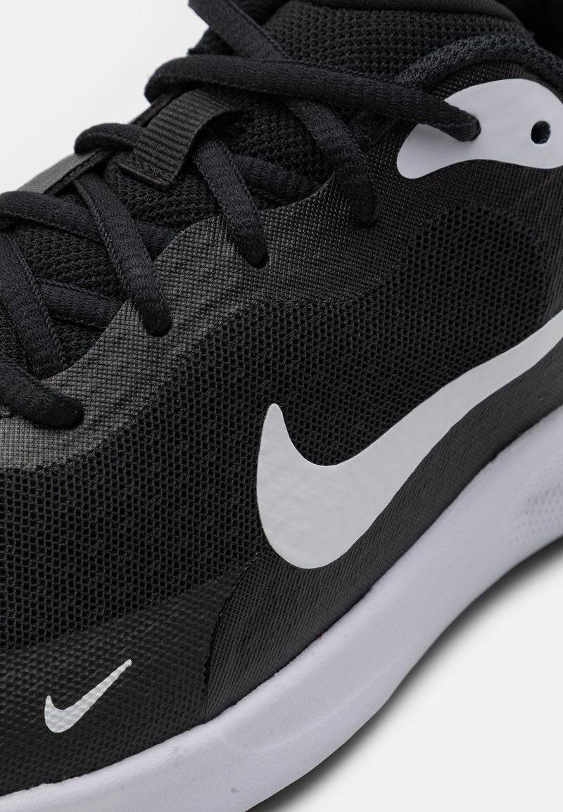 Nike Performance Nike Performance REVOLUTION 7 - Competition running shoes 2025