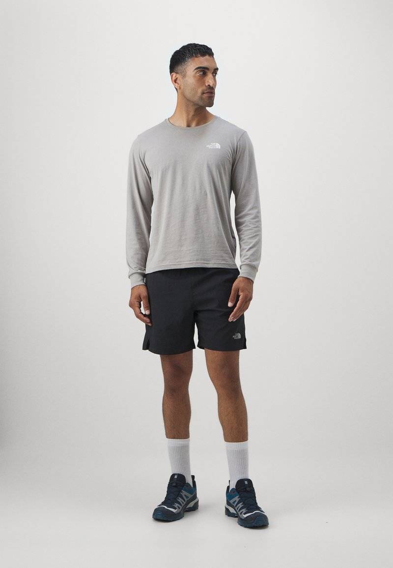 The North Face The North Face 24/7 SHORT - Sports shorts - black im Angebot