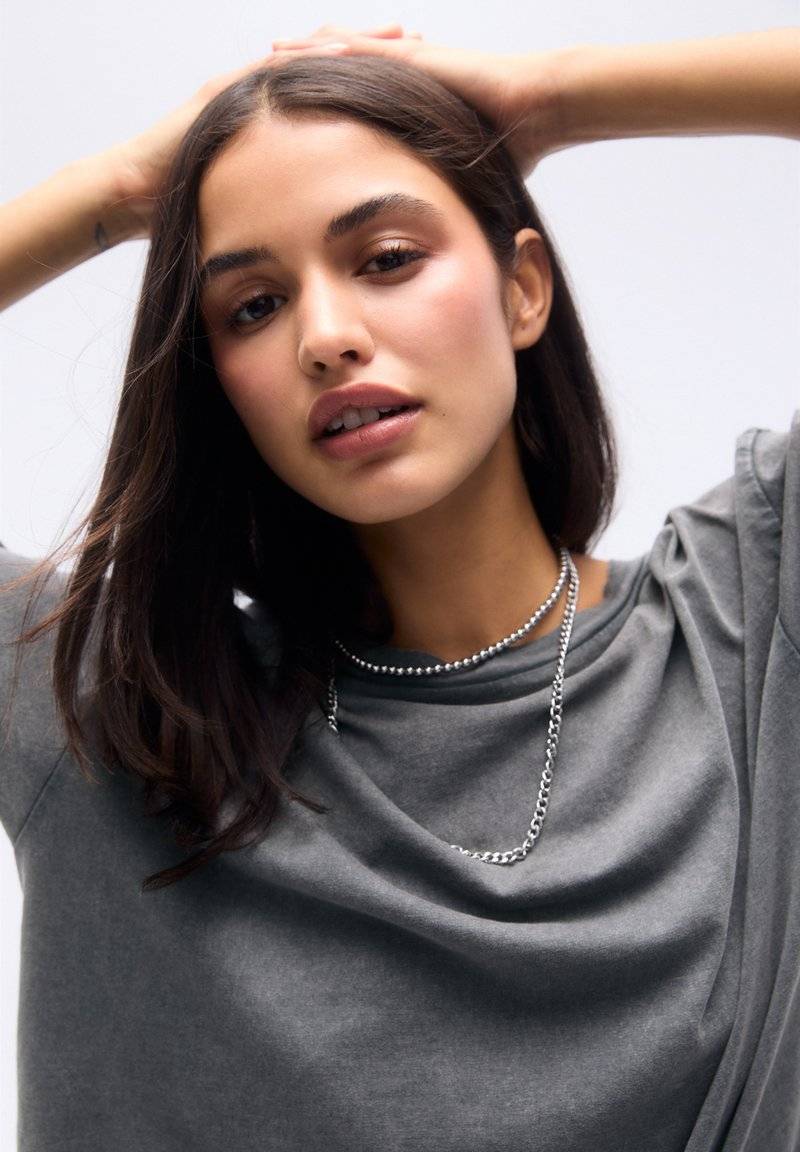 PULL&BEAR PULL&BEAR SHORT SLEEVE - Basic T-shirt - dark grey Begrenztes Angebot