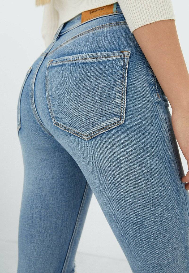 Stradivarius Stradivarius Jeans Skinny Fit - neon blue Saisonschlussverkauf