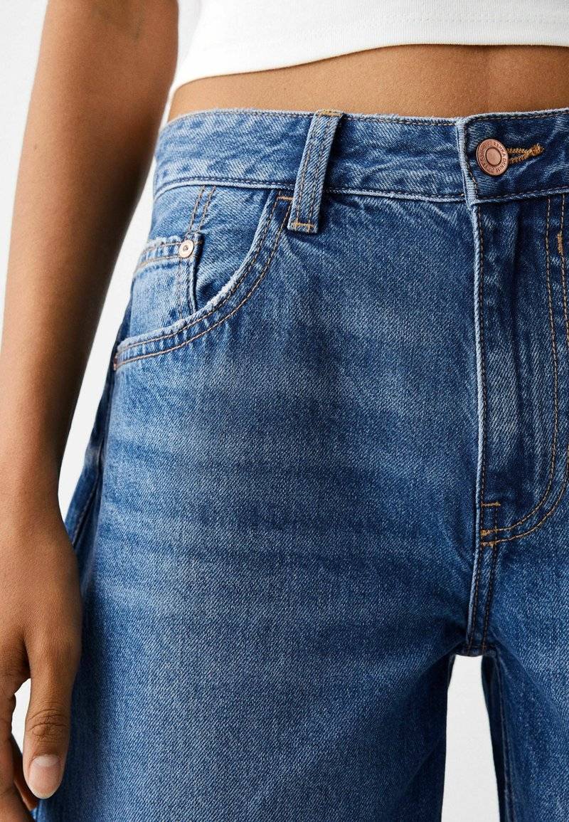 Bershka Bershka WIDE-LEG - Relaxed fit jeans - dark blue Black Friday