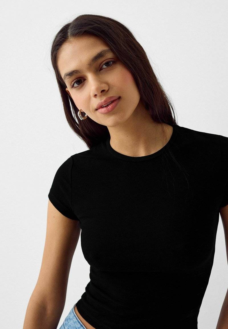Bershka Bershka SHORT SLEEVE ROUND NECK 2 PACK - Basic T-shirt - black Valentinstagsangebot