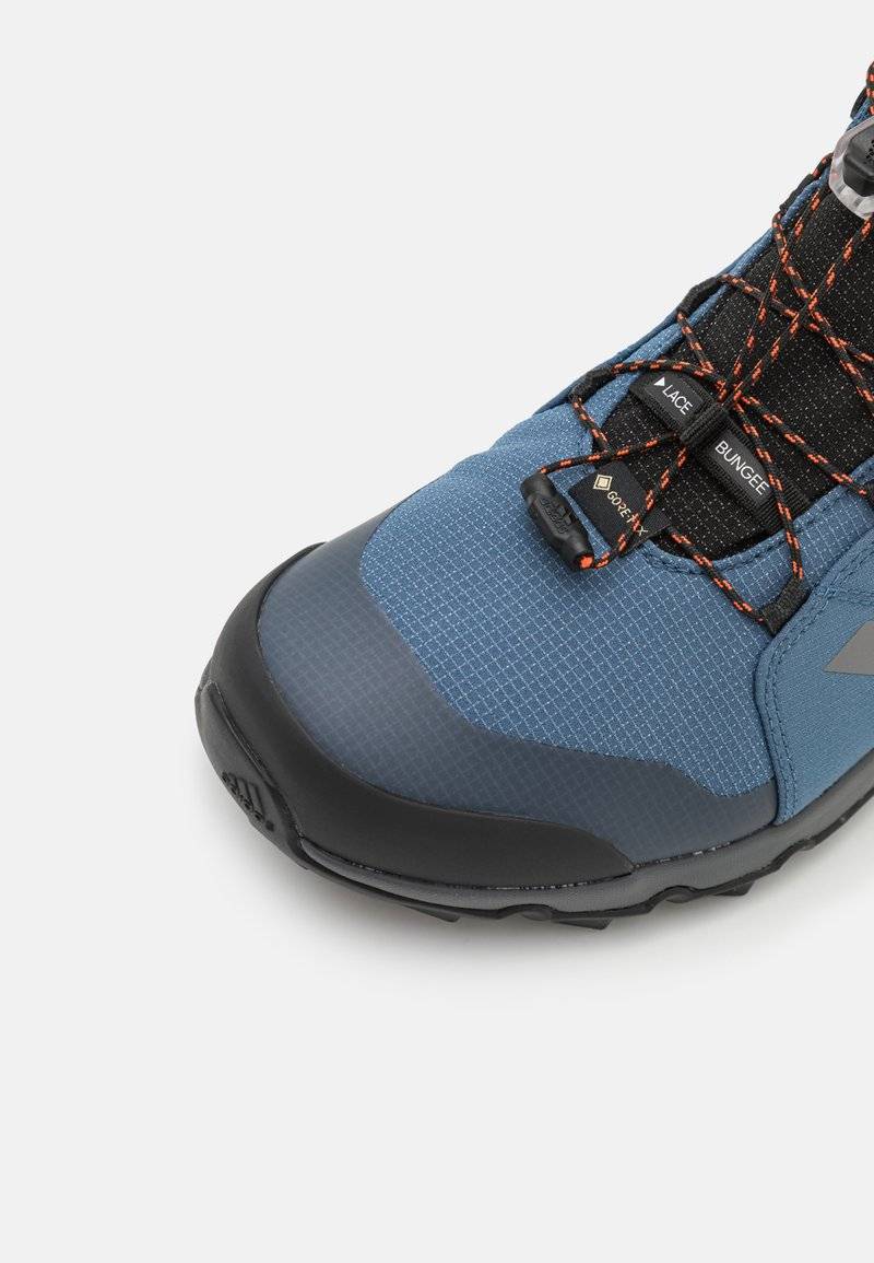 Adidas Terrex Adidas Terrex TERREX MID GORE-TEX® HIKING - Hiking shoes Sonderangebot